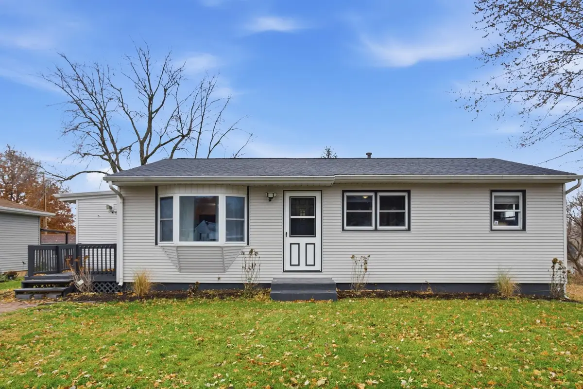 217 5th Street, Buffalo, IA 52728 - Image #1