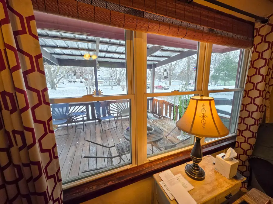 105 S Watkins Street E, Cisne, IL 62823 - Image #3