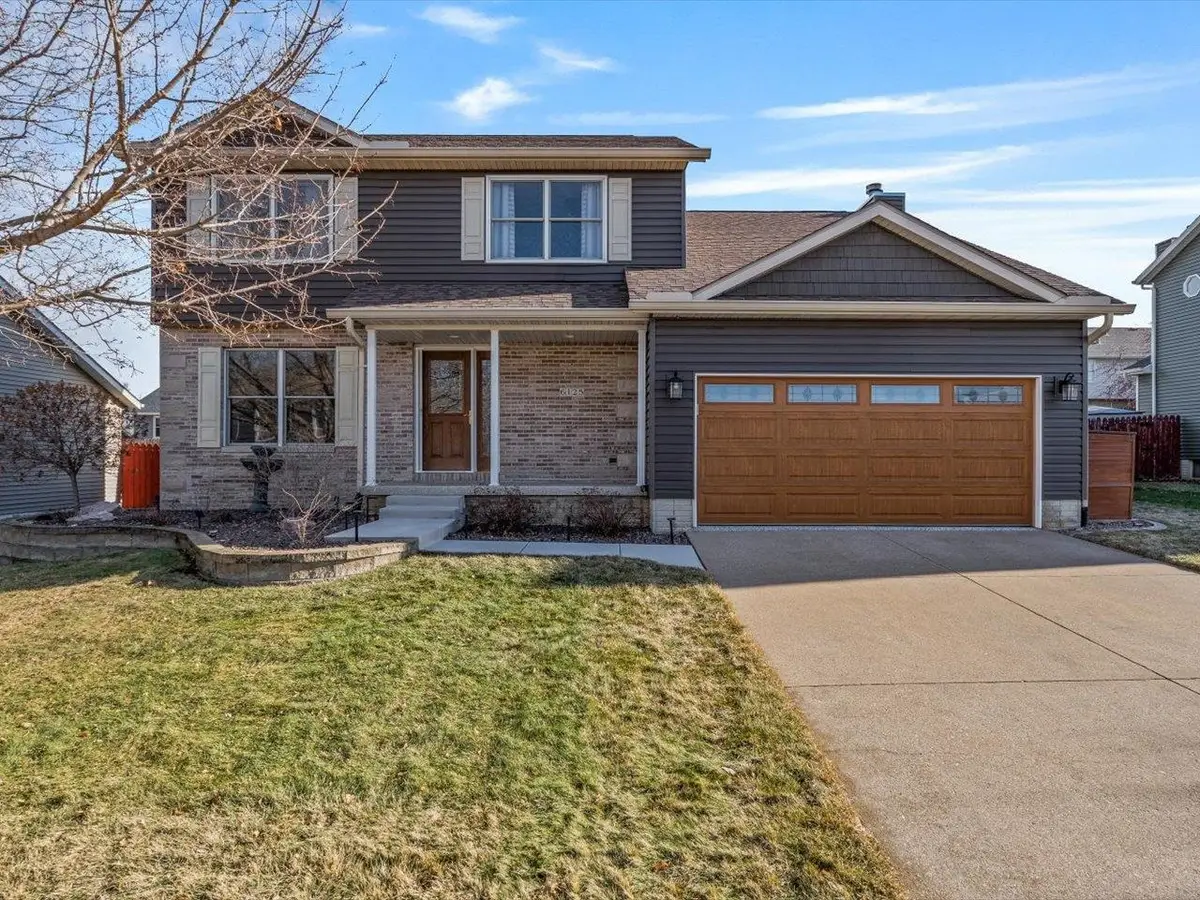 6125 N Thornwood Avenue, Davenport, IA 52806 - Image #1