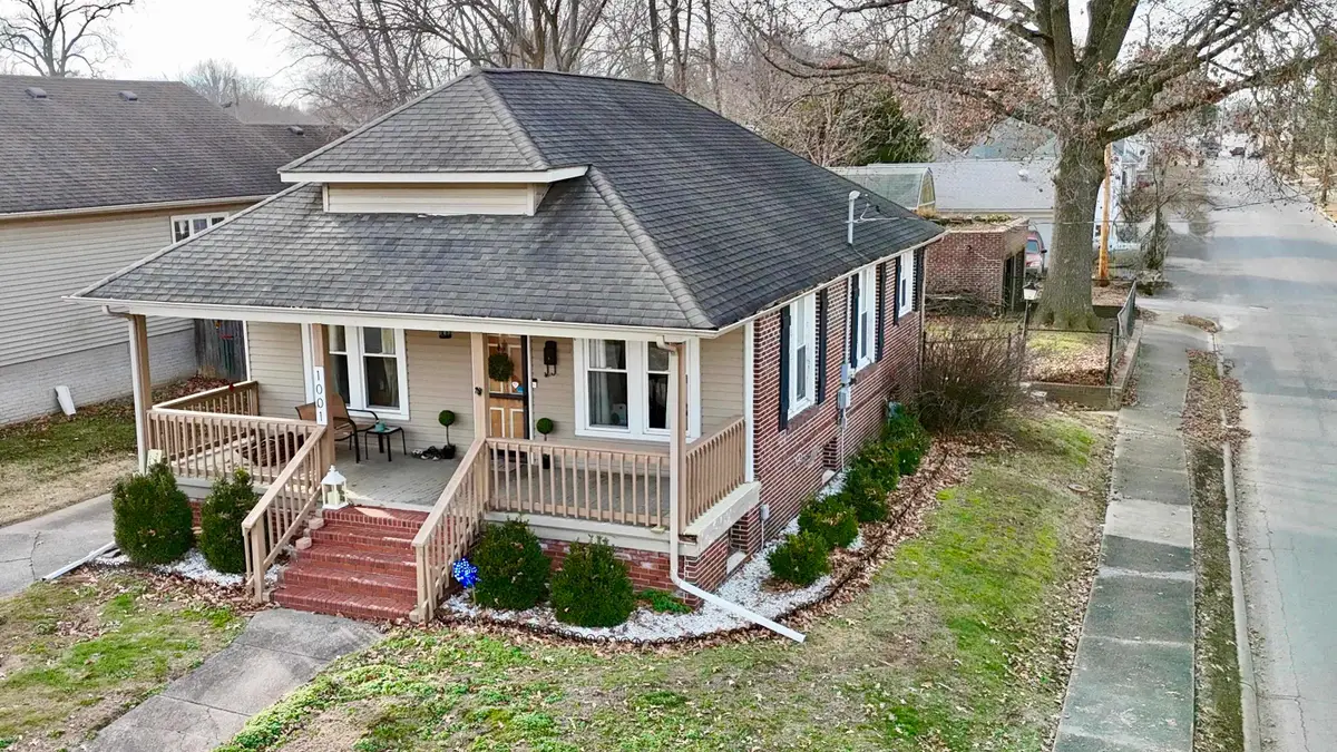 1001 S Jackson Street, Harrisburg, IL 62946 - Image #1