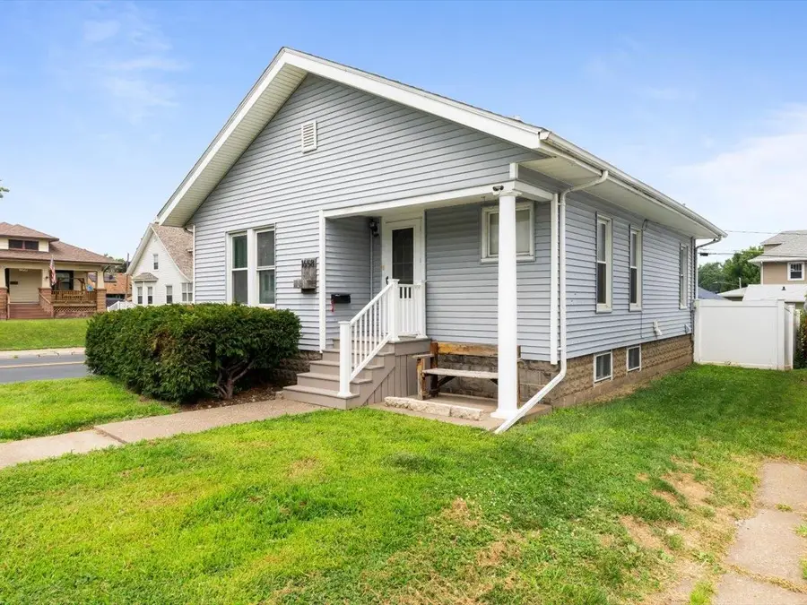 1658 W Lombard Street, Davenport, IA 52804 - Image #2