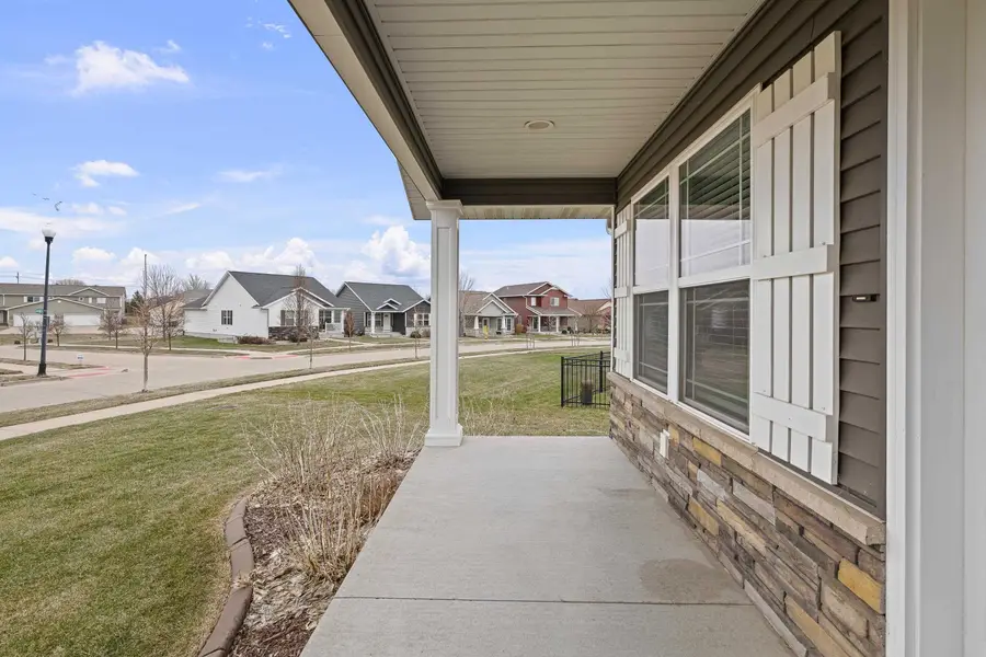 1559 Olde Brandy Lane, Davenport, IA 52807 - Image #2