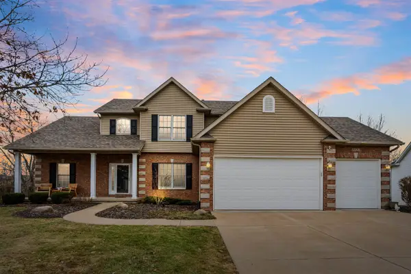 5521 N Ridge Cir Circle, Bettendorf, IA 52722