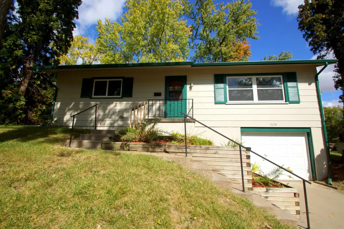 3618 Magnolia Court, Bettendorf, IA 52722 - Image #1