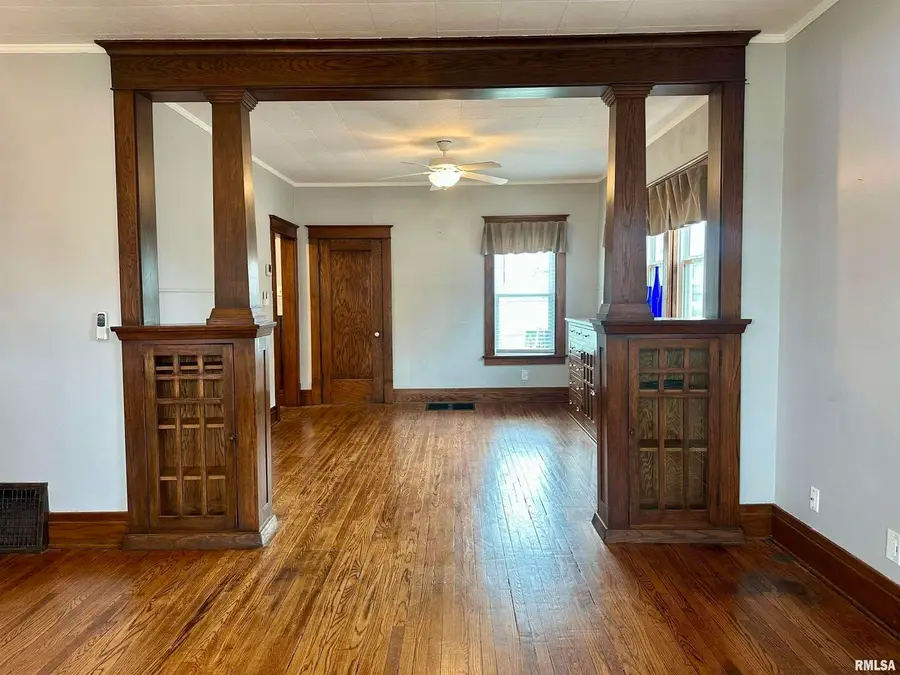 811 7th Avenue S, Clinton, IA 52732 - Image #2