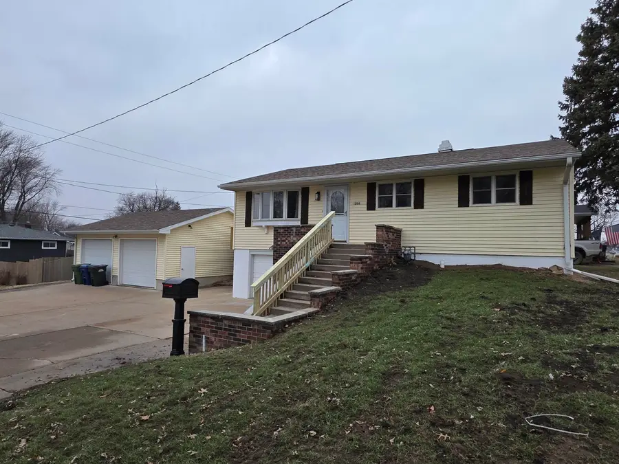 1206 10th Avenue N, Clinton, IA 52732 - Image #3