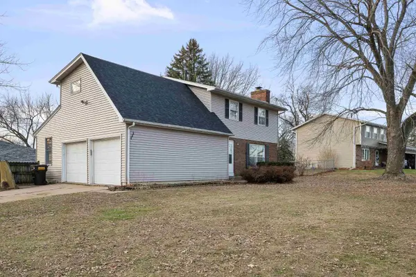 111 Hillside Drive, Park View, IA 52748