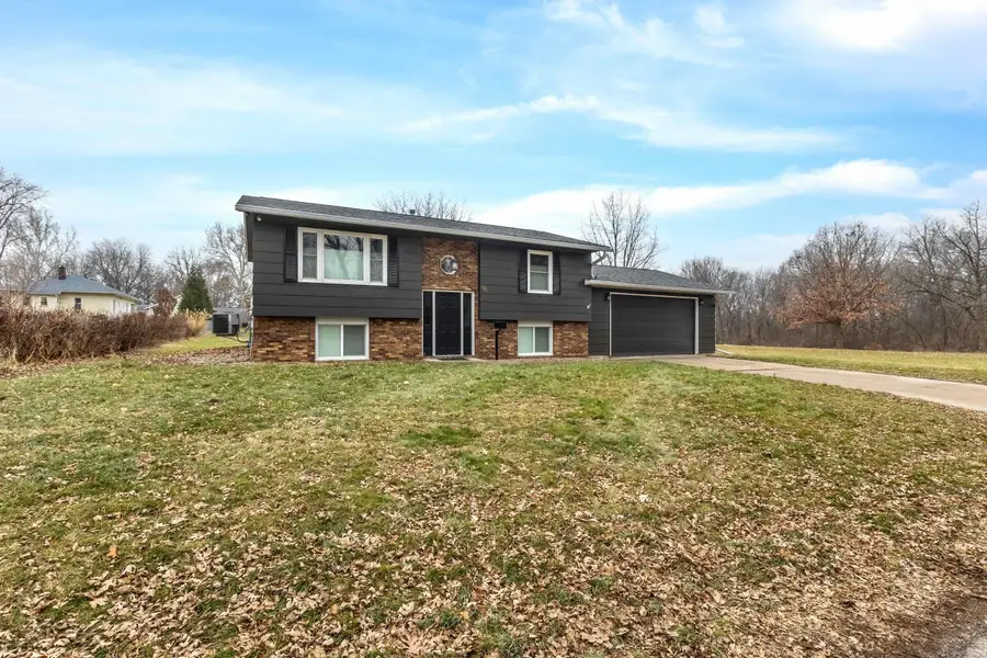 727 W 31st Street, Davenport, IA 52804 - Image #2