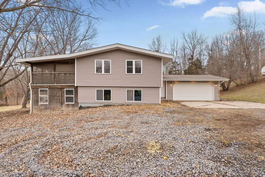 1920 River Vista Rd Road N, Muscatine, IA 52761 - Image #2