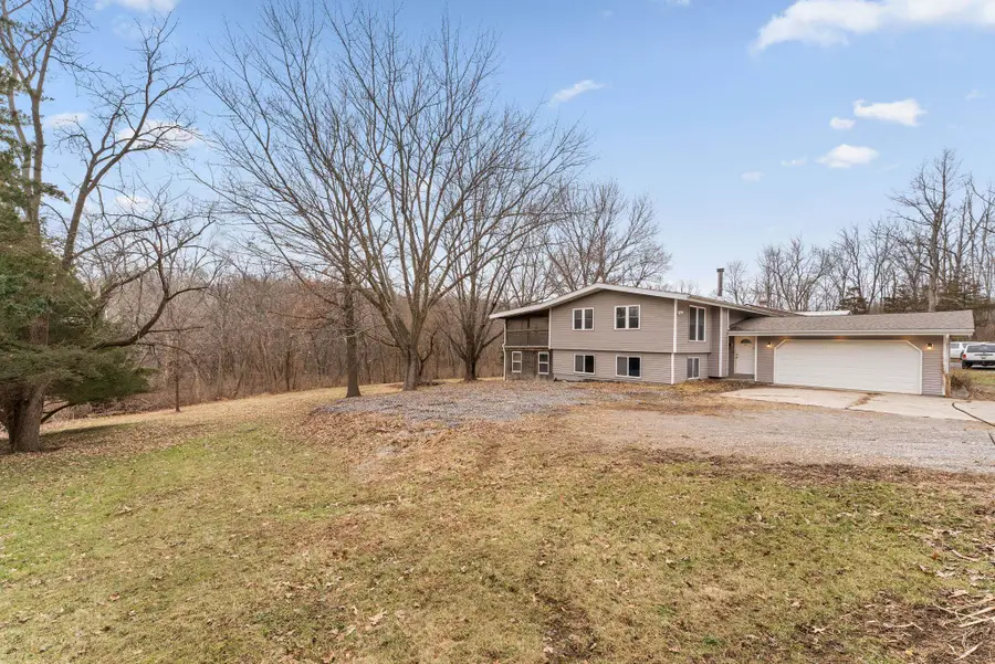 1920 River Vista Rd Road N, Muscatine, IA 52761 - Image #3