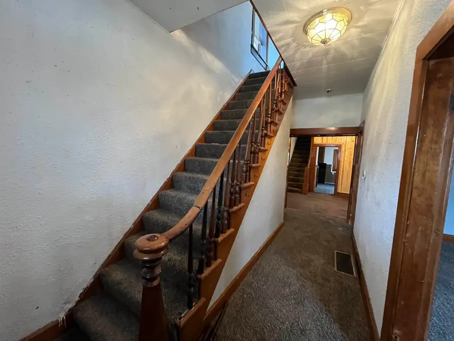 3302 Rockingham Rd Road, Davenport, IA 52802 - Image #3