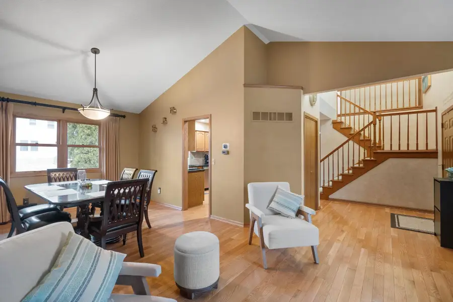 2328 Hunter Rd Road, Bettendorf, IA 52722 - Image #2