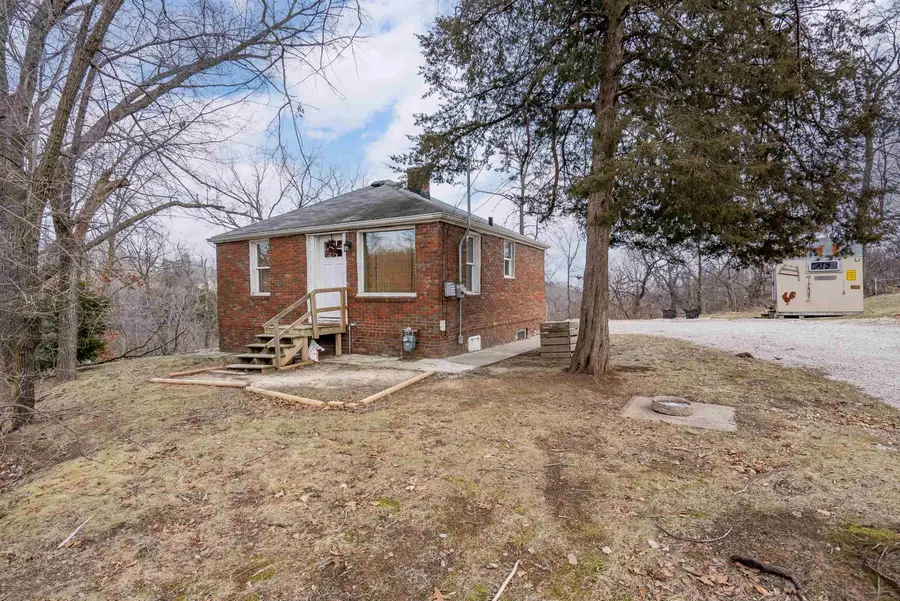 1 Blue Grass Court, Davenport, IA 52802 - Image #2