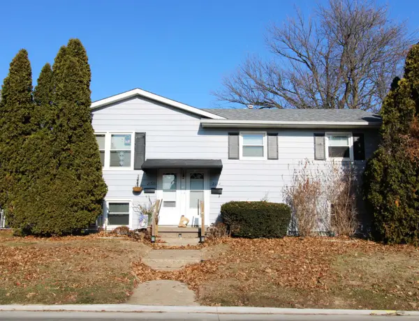 2150 Central Ave Avenue, Bettendorf, IA 52722