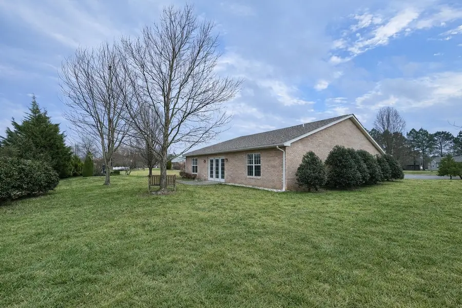661 Lake Harbor Drive, Marion, IL 62959 - Image #3