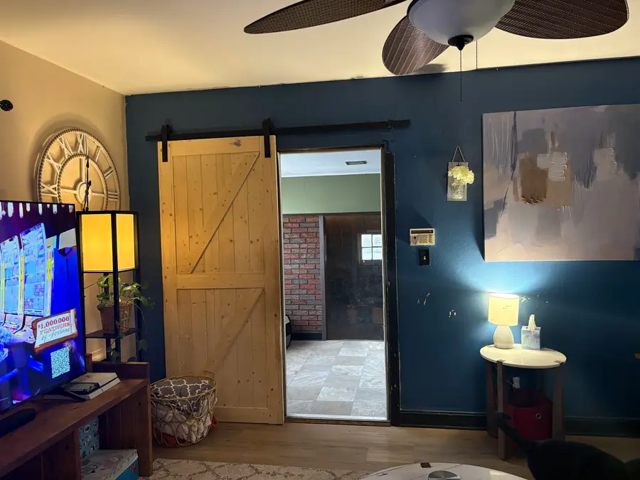 1527 Cedar St Street, Davenport, IA 52804 - Image #3