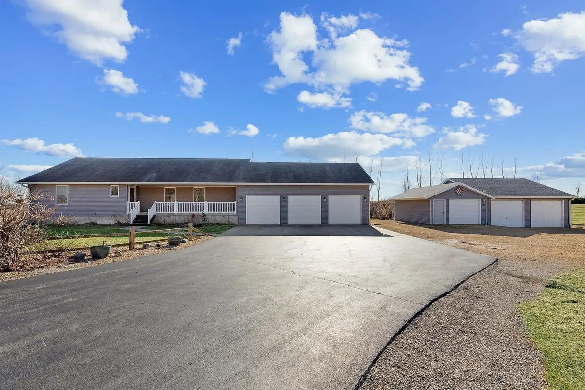 2849 262nd Street, Dewitt, IA 52742 - Image #1