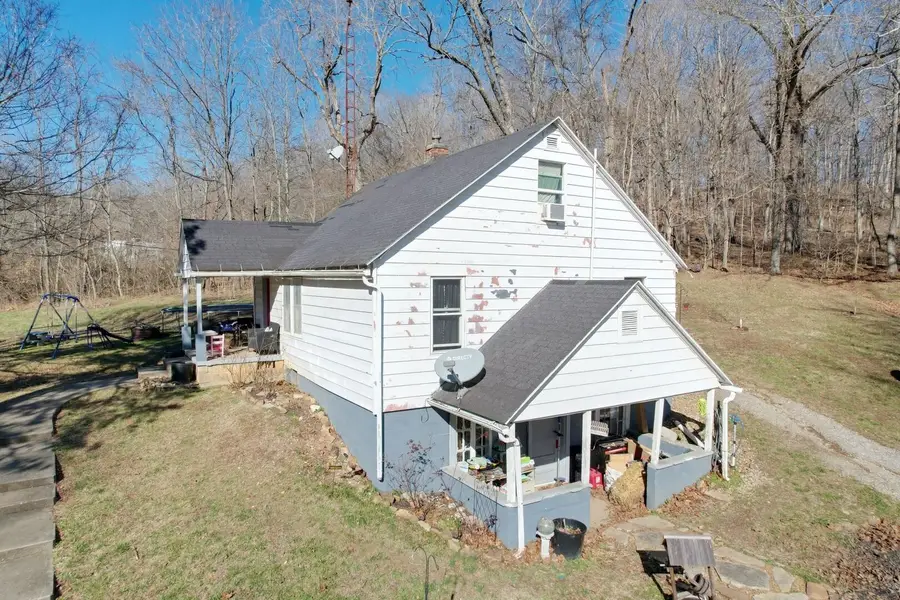 342 Bassett Road, Elizabethtown, IL 62931 - Image #2