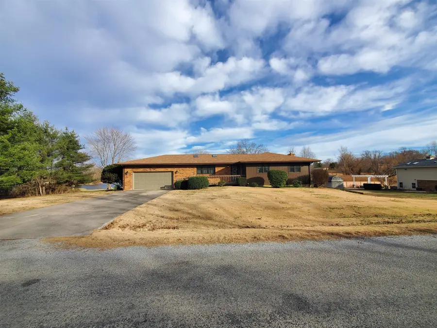 11608 Laurelwood Ln Lane, Carbondale, IL 62901 - Image #2