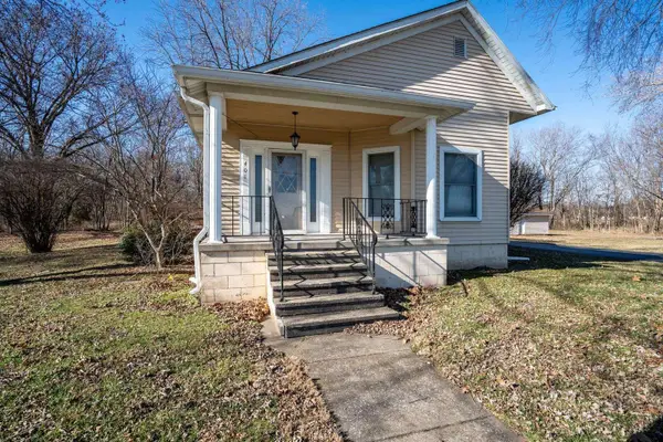 401 N Jenette Avenue, Buckner, IL 62819