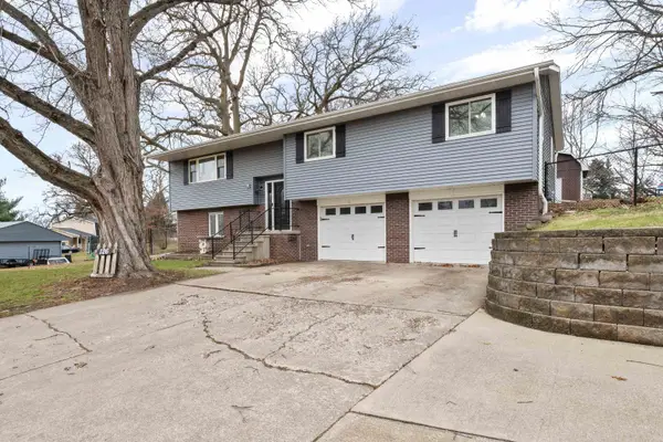 126 Sherwood Drive, Geneseo, IL 61254