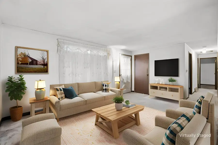 1495 Glenwood Drive, Le Claire, IA 52753 - Image #3