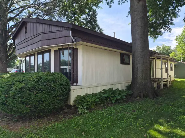 2220 Sunny Lane, Quincy, IL 62305