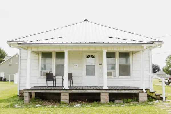 216 E South Street, Mt Sterling, IL 62353