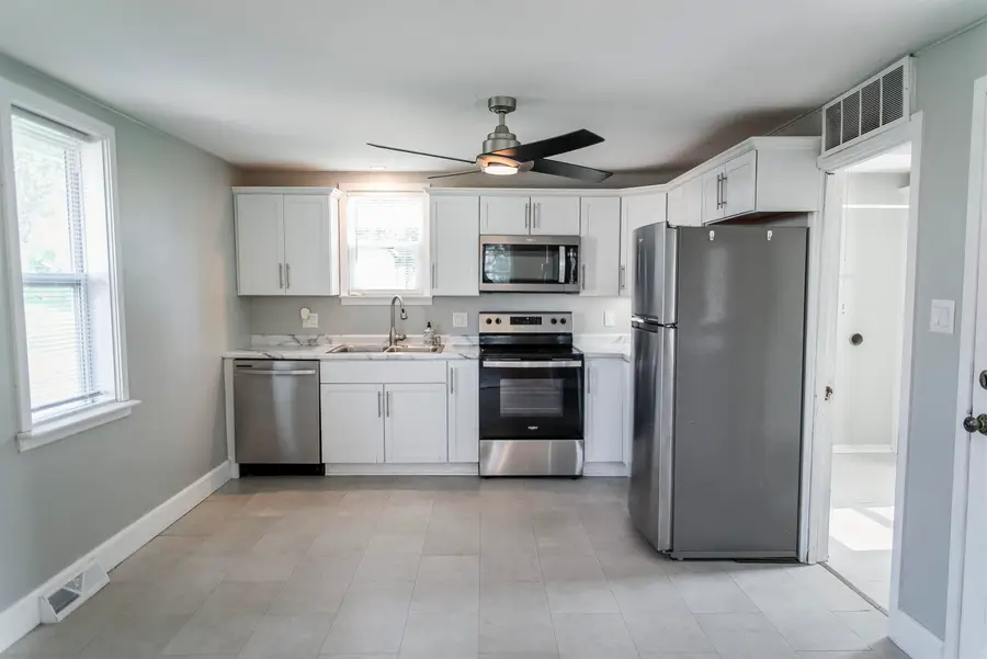 Address Withheld By Seller, Quincy, IL 62301 - #2