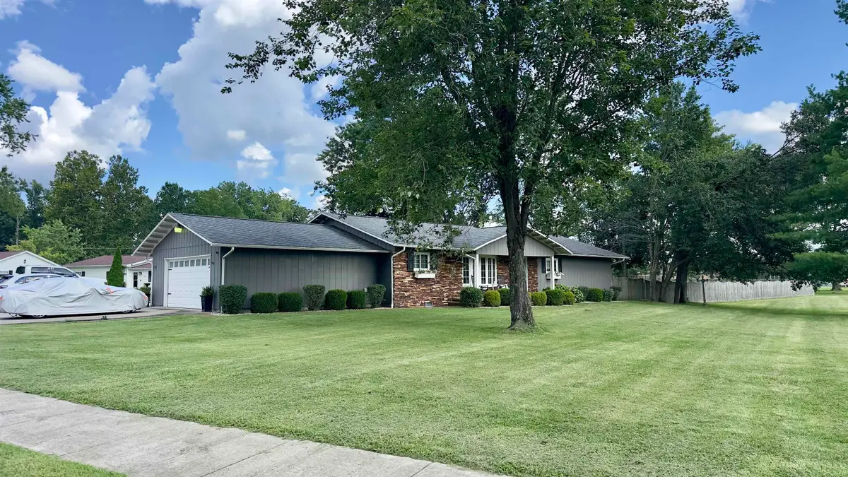 1402 E Cleveland Street E, West Frankfort, IL 62896 - #1