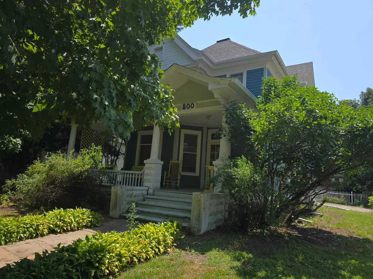800 Main Street, Carthage, IL 62321 - #1