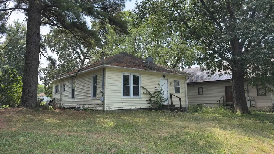 604 E Washington Street E, Christopher, IL 62822 - #2