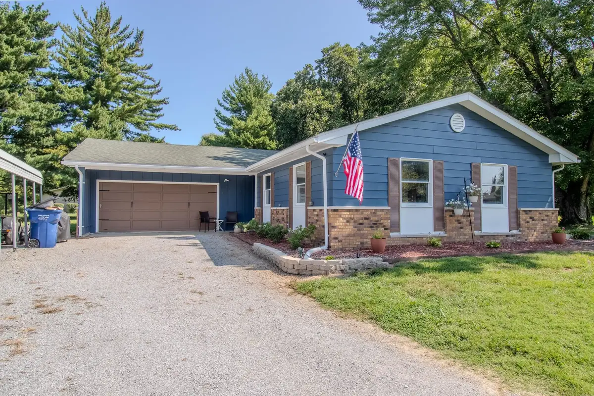 5 Saulsbury Circle, West Frankfort, IL 62896 - #1