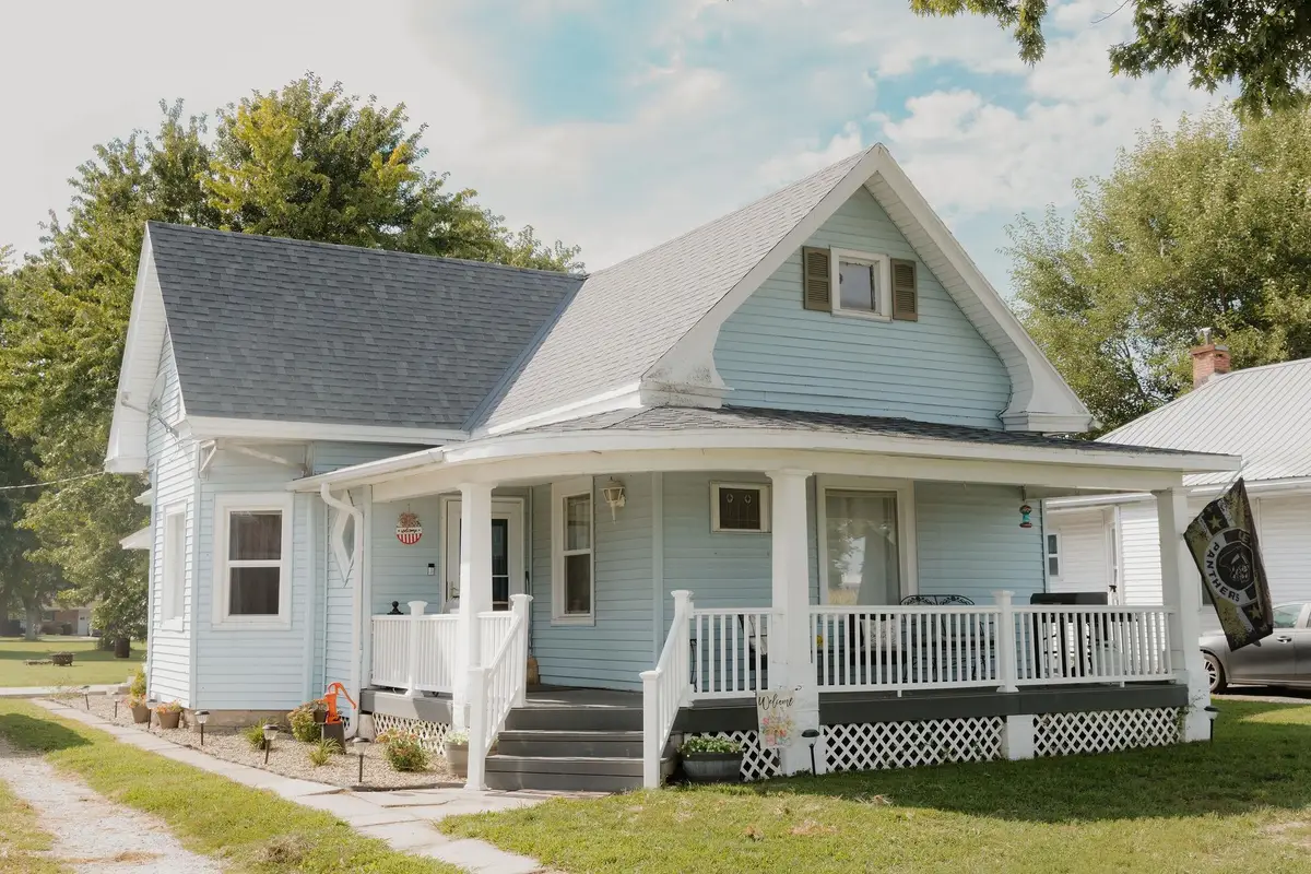 402 N Augusta Road, Clayton, IL 62324 - #1