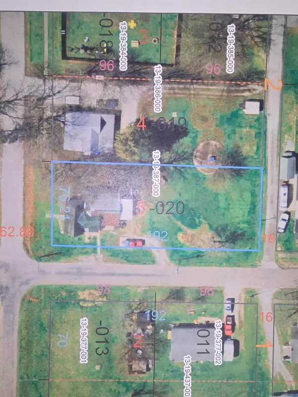 923 Locust Street, Carthage, IL 62321