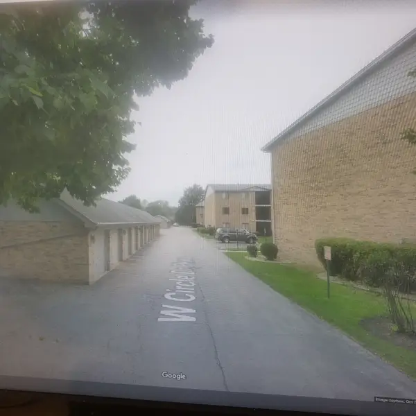 13300 W Circle Drive Parkway #G222, Crestwood, IL 60418