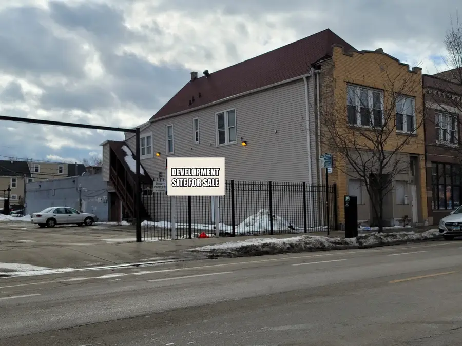3265 W Armitage Avenue, Chicago, IL 60647 - Image #2