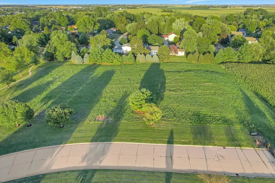 2810 Boulder Drive, Urbana, IL 61802 - Image #2