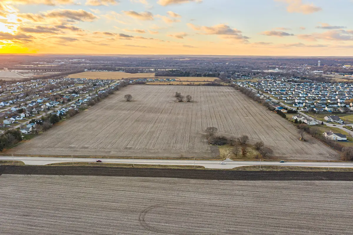 15432 Willowbrook Road, South Beloit, IL 61080 - Image #1