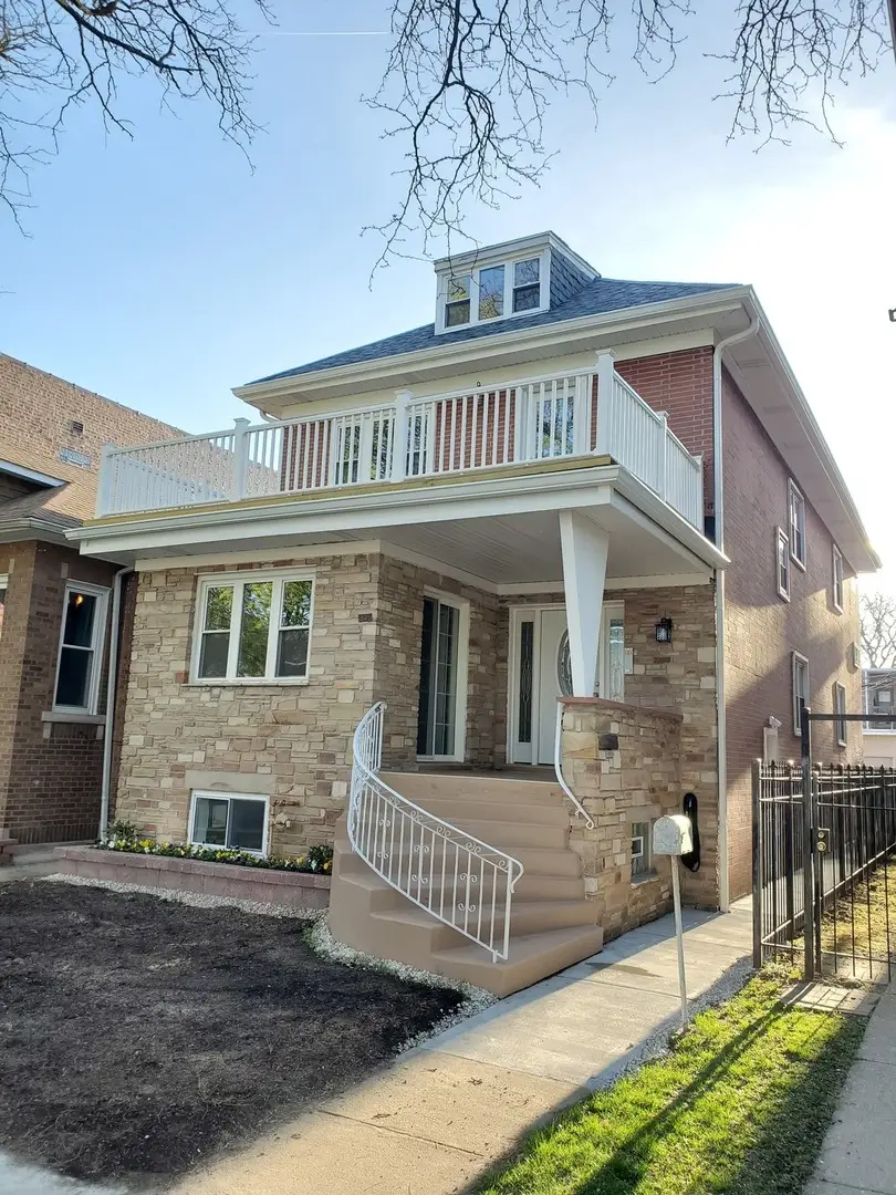 7234 N Hamilton Avenue, Chicago, IL 60645 - Image #1