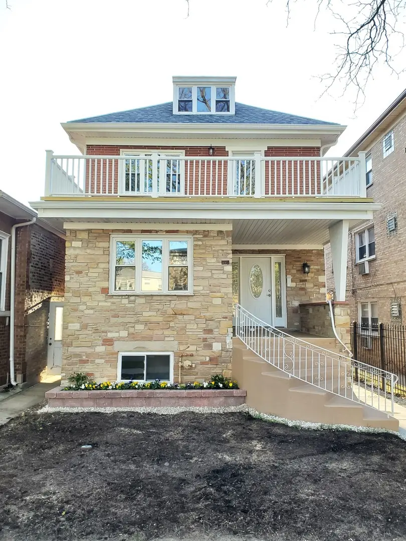 7234 N Hamilton Avenue, Chicago, IL 60645 - Image #2