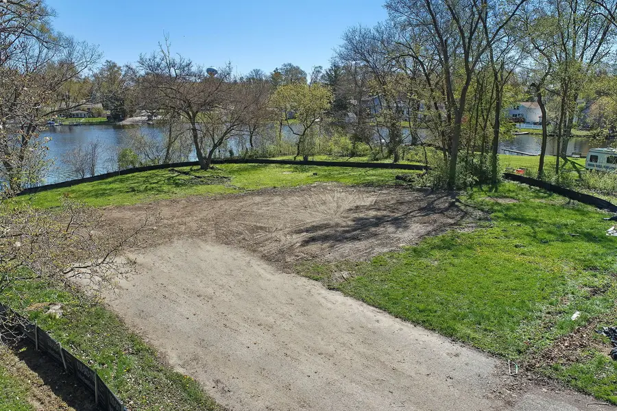216 S Shore Drive, Island Lake, IL 60042 - Image #2