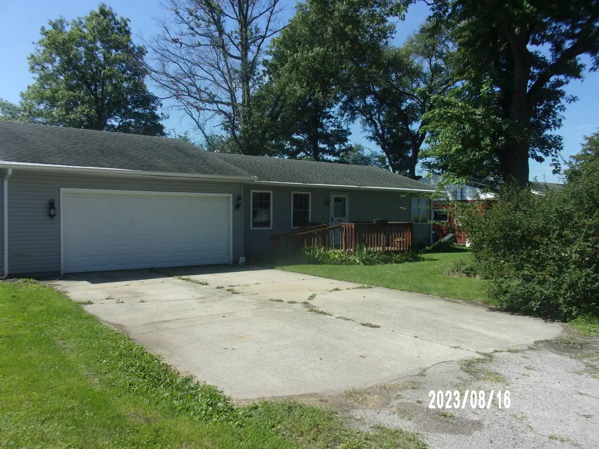 650 W Blue Street, Sheldon, IL 60966 - Image #1