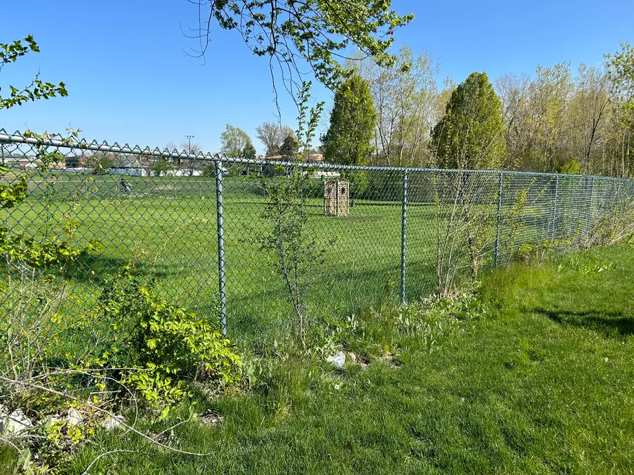 8543 S 83rd Avenue, Hickory Hills, IL 60457 - Image #3