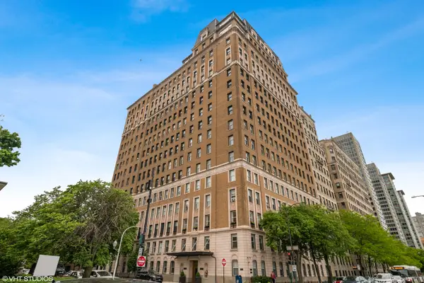 3500 N Lake Shore Drive #3C, Chicago, IL 60657