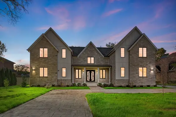 1921 Beechnut Road, Northbrook, IL 60062