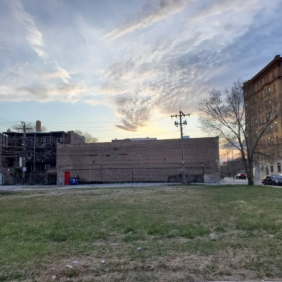 421 E 43rd Street, Chicago, IL 60653 - Image #2