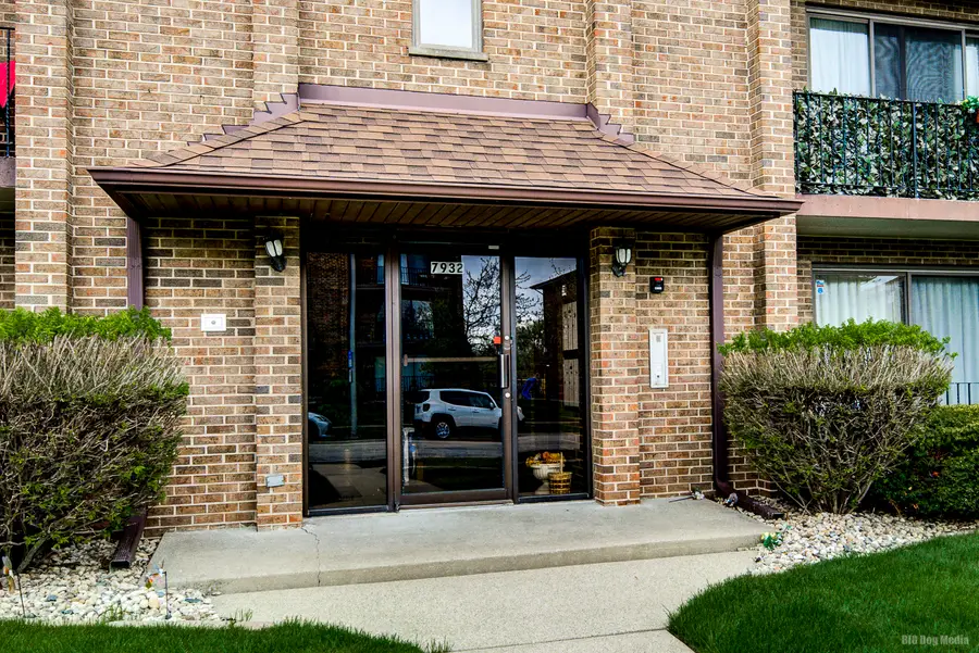 7932 Paxton Avenue #1B, Tinley Park, IL 60477 - Image #2