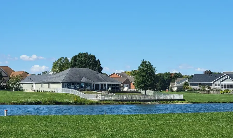 706 N Beacon Hill Circle, Urbana, IL 61802 - Image #3