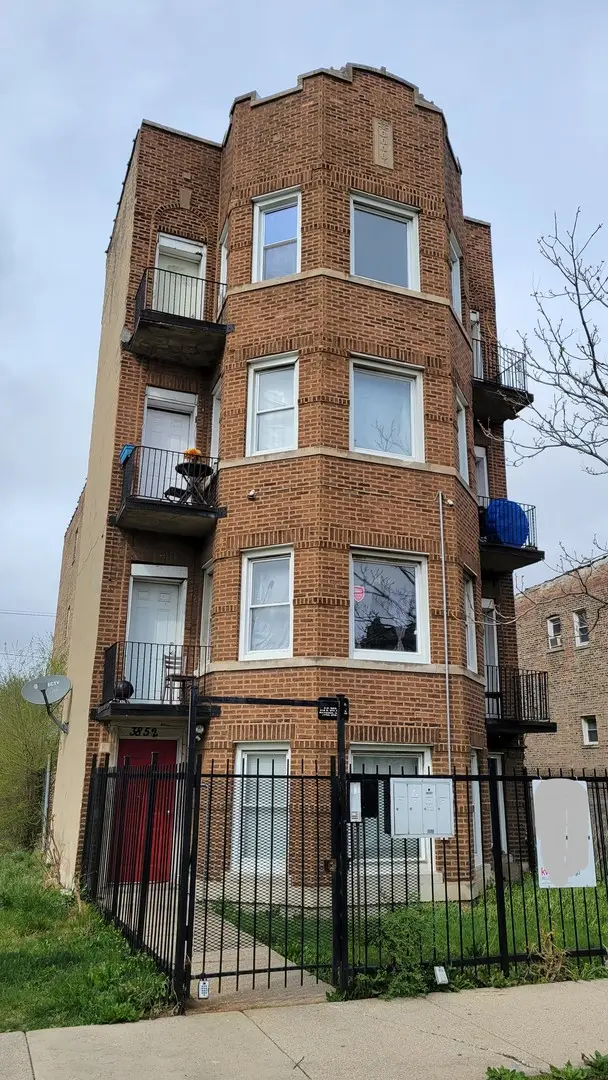 3852 W Gladys Avenue, Chicago, IL 60624 - Image #1